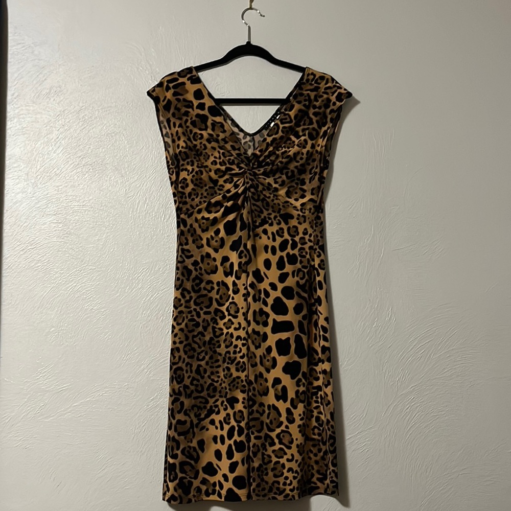 A must-have leopard dress! You need this for your closet!